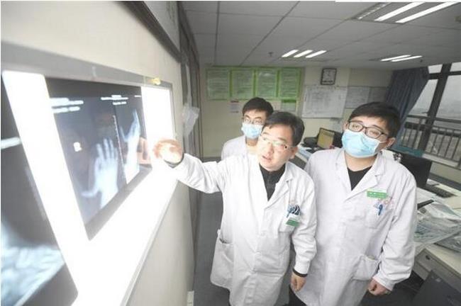 五大研究方向 九個亞?？啤徍兄嗅t(yī)醫(yī)院骨傷科揚帆再起航(圖1)