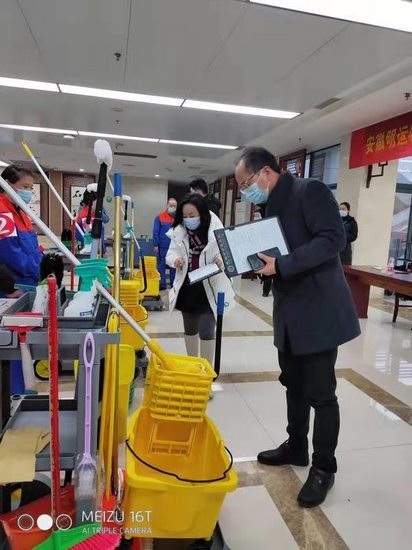 練內(nèi)功、展形象、強技能——醫(yī)院總務(wù)處舉辦物業(yè)員工勞動技能競賽(圖3)