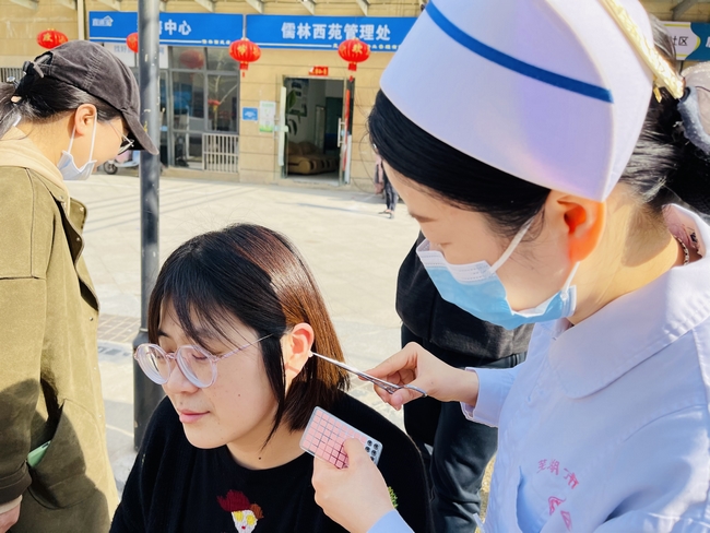 【我為群眾辦實事】校院聯合辦義診  真情服務學雷鋒(圖5)