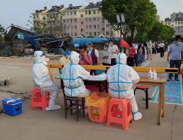 我院科學防控主動作為 在抗擊疫情中彰顯中醫(yī)擔當(圖3)