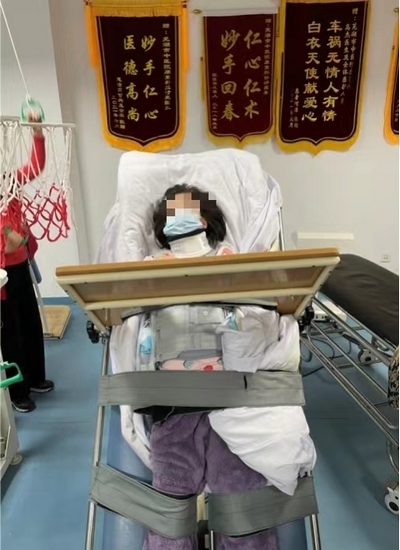 身處黑暗，心向光明——一個(gè)浴火重生的小姑娘(圖1)
