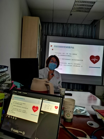 多學科學習交流  保障孕產(chǎn)婦急救安全(圖2)