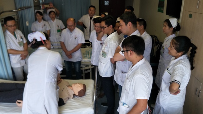 責(zé)任在心，警鐘長鳴————我院組織院內(nèi)應(yīng)急急救演練(圖6)