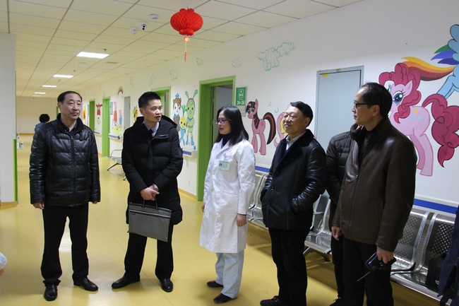 節(jié)前市衛(wèi)計委副主任王少華一行調(diào)研卒中、胸痛等五大中心建設(shè)情況(圖1)