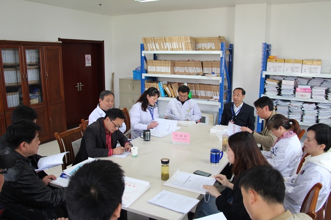 發(fā)揚民主，凝聚共識，科學(xué)決策——各代表團分組討論(圖5)