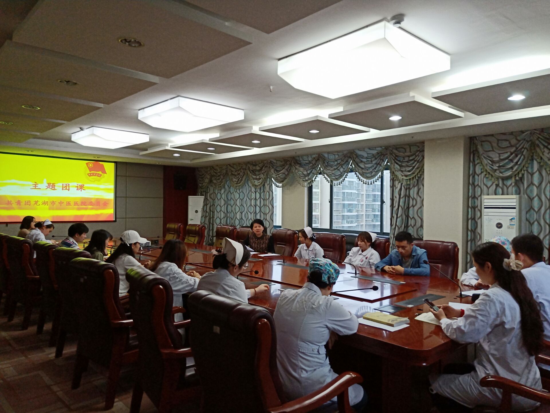 我院召開“青春心向黨，建功新時代”主題團課(圖2)