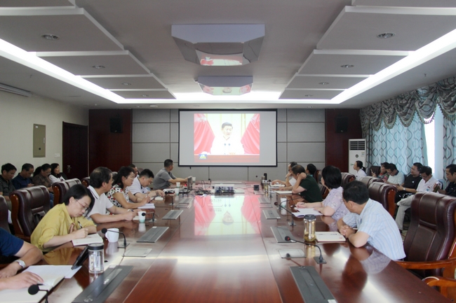 院黨委召開(kāi)理論學(xué)習(xí)中心組（擴(kuò)大）學(xué)習(xí)會(huì)暨警示教育會(huì)(圖2)