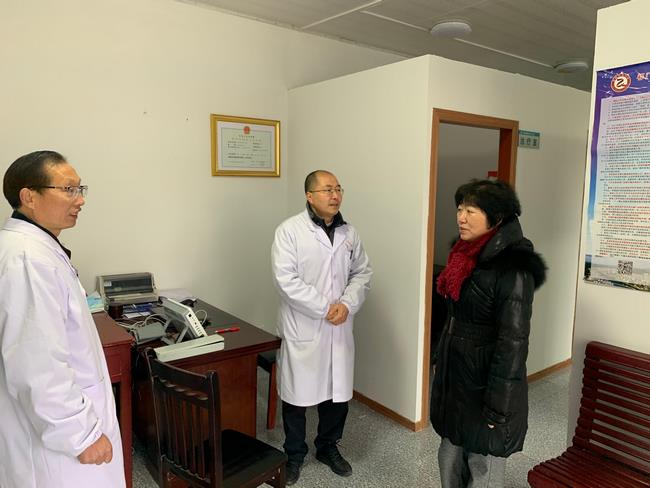 情系駐村醫(yī)生 助力脫貧攻堅——市衛(wèi)健委、市中醫(yī)院領(lǐng)導(dǎo)帶隊慰問我市“百醫(yī)駐村”醫(yī)生(圖12)