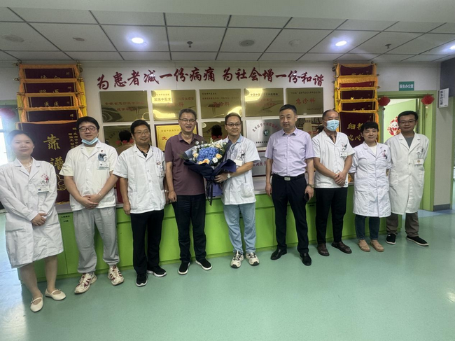 德馨于行 技精于勤|院領(lǐng)導(dǎo)一線慰問暖人心 醫(yī)師節(jié)致敬醫(yī)者顯真情(圖6)